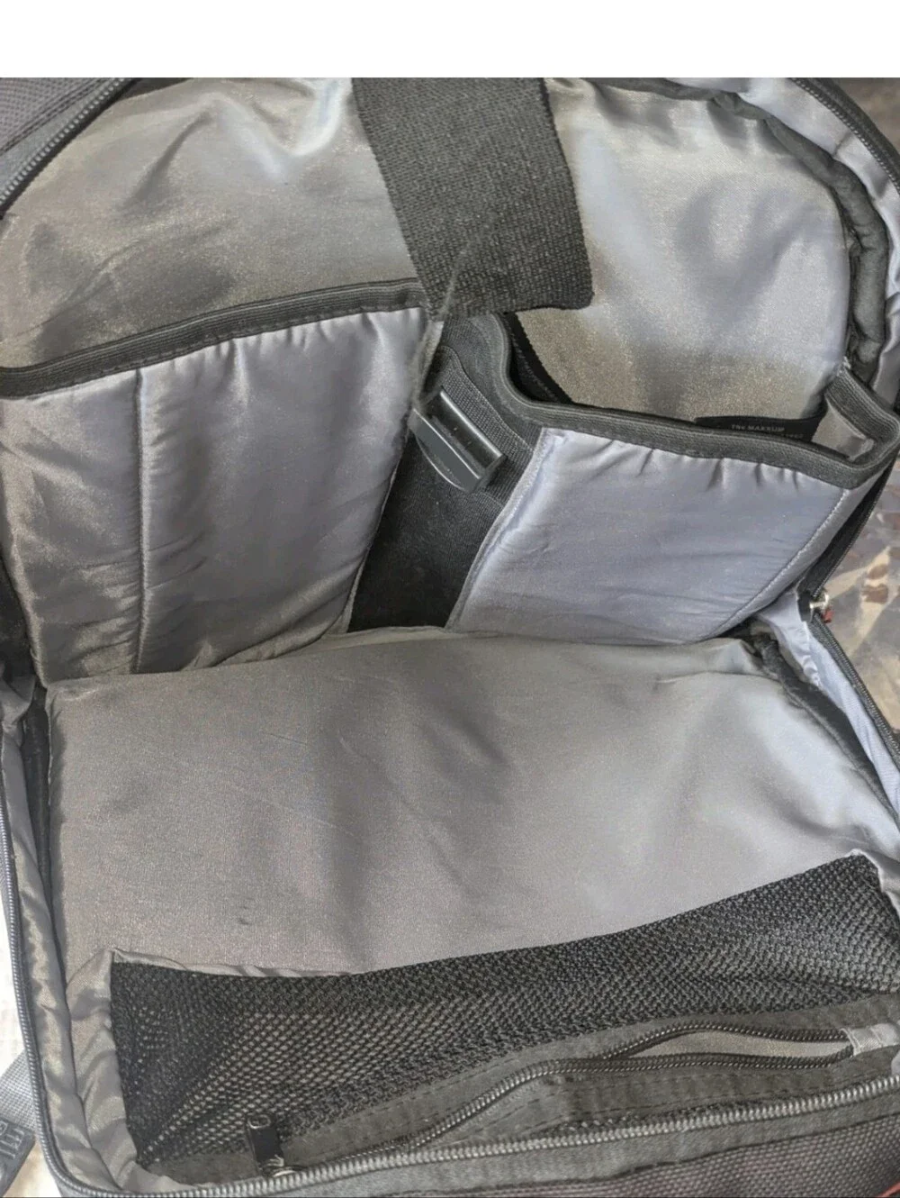 Wenger Maxxum Tech Hiking Backpack Padded Divider Multi Pocket